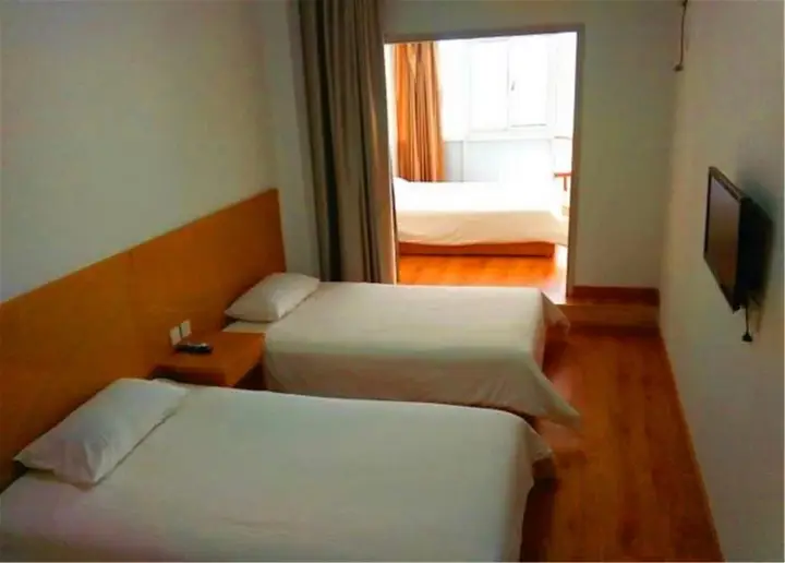 Циндао: Elan Qingdao Zhongshan Road