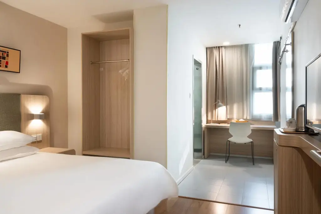 Гуанчжоу: Hanting Hotel Guangzhou Yantang Metro Station
