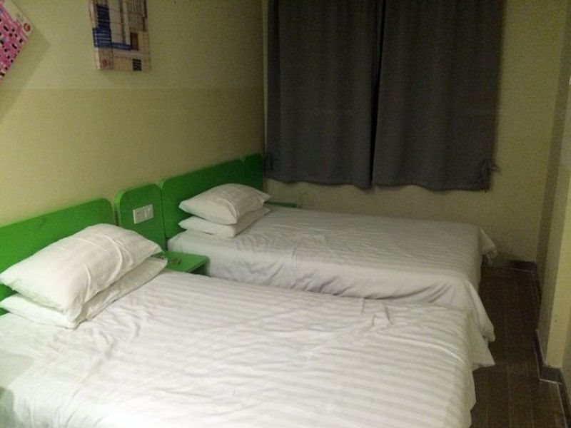 Нинбо: Hi Inn Ningbo Tianyi Square Branch