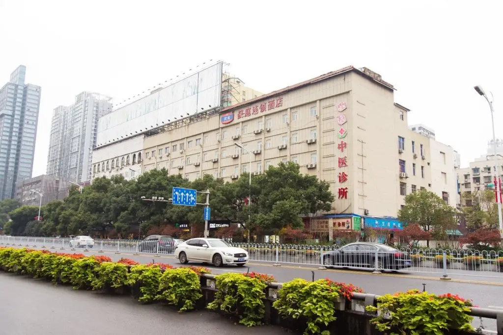 Hanting Hotel Changsha Yinbing Road Metro Station — фото 1
