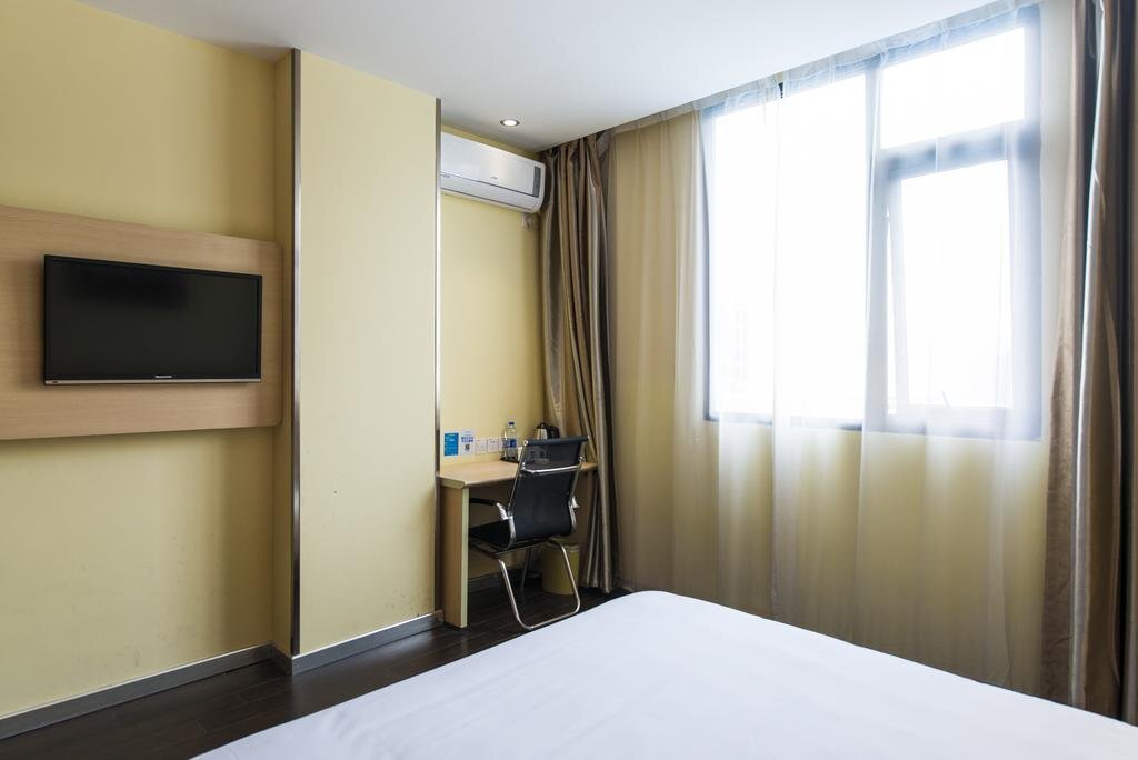 Шанхай: Hanting Express Shanghai Yunshan Road Branch