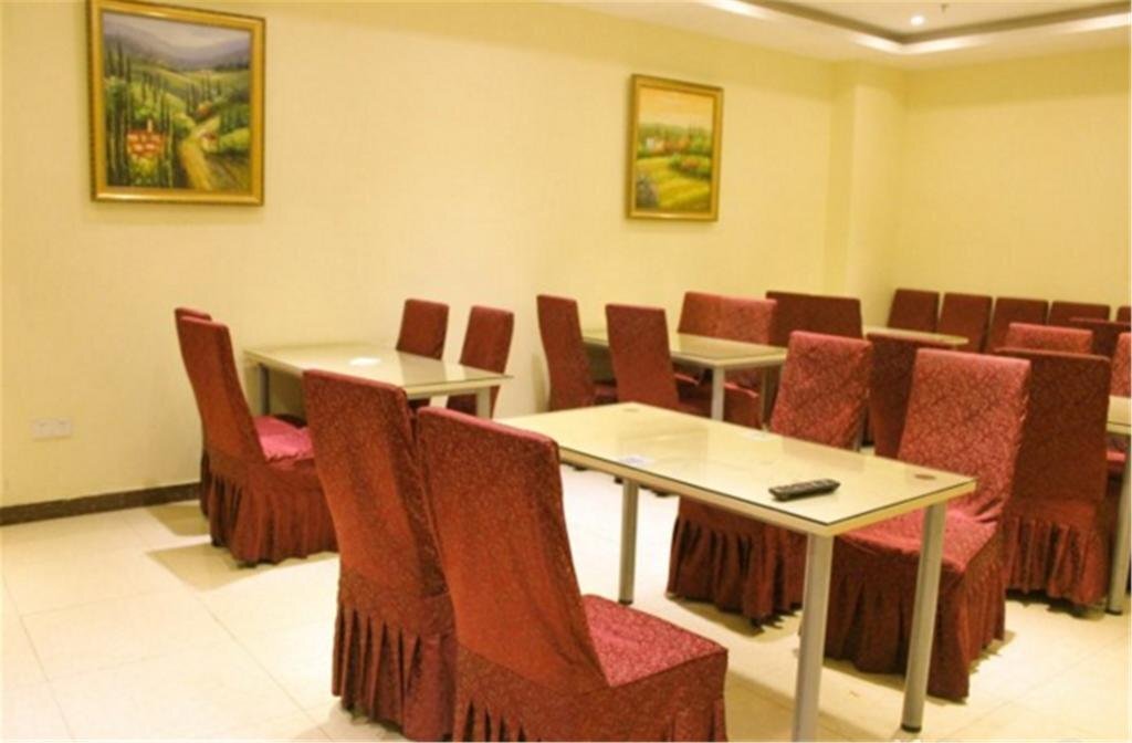 Шанхай: Hanting Express Shanghai Yunshan Road Branch