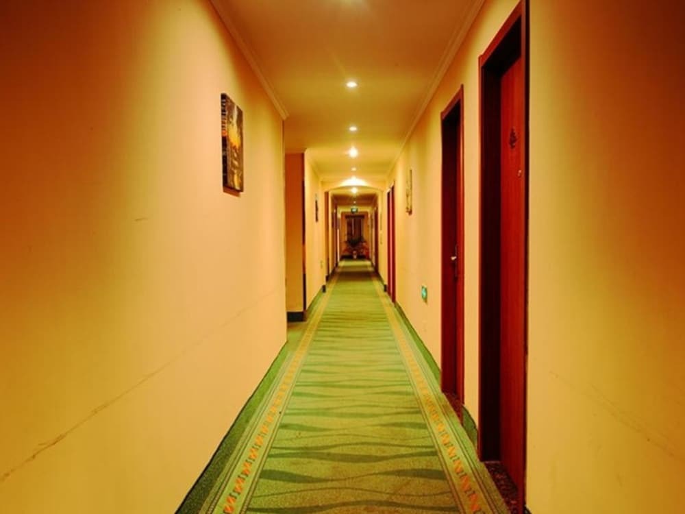 Ляньюньган: GreenTree Inn Lianyungang Ganyu South Station Express Hotel