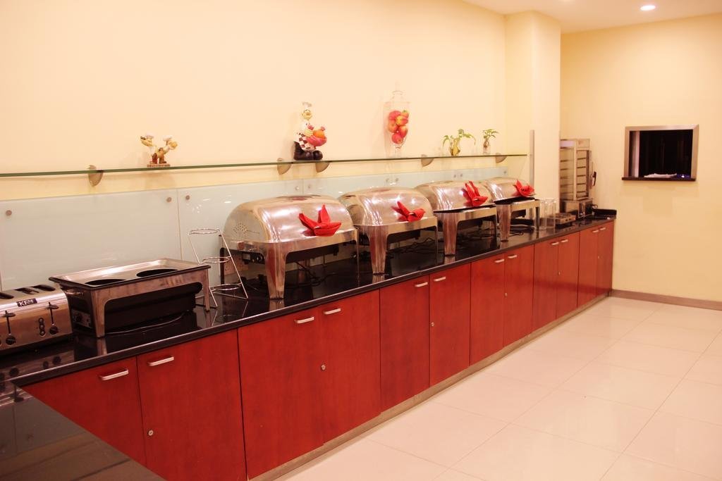 Хецзе: Hanting Express Heze Ginza Mall