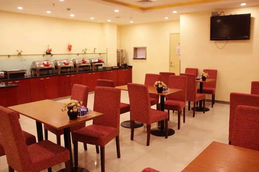 Хецзе: Hanting Express Heze Ginza Mall