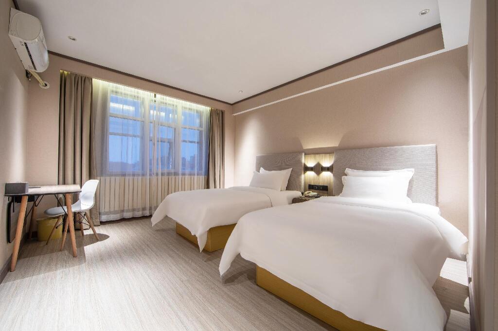 Пэнлай: Hanting Hotel Yantai Penglaige Zhonglou East Road