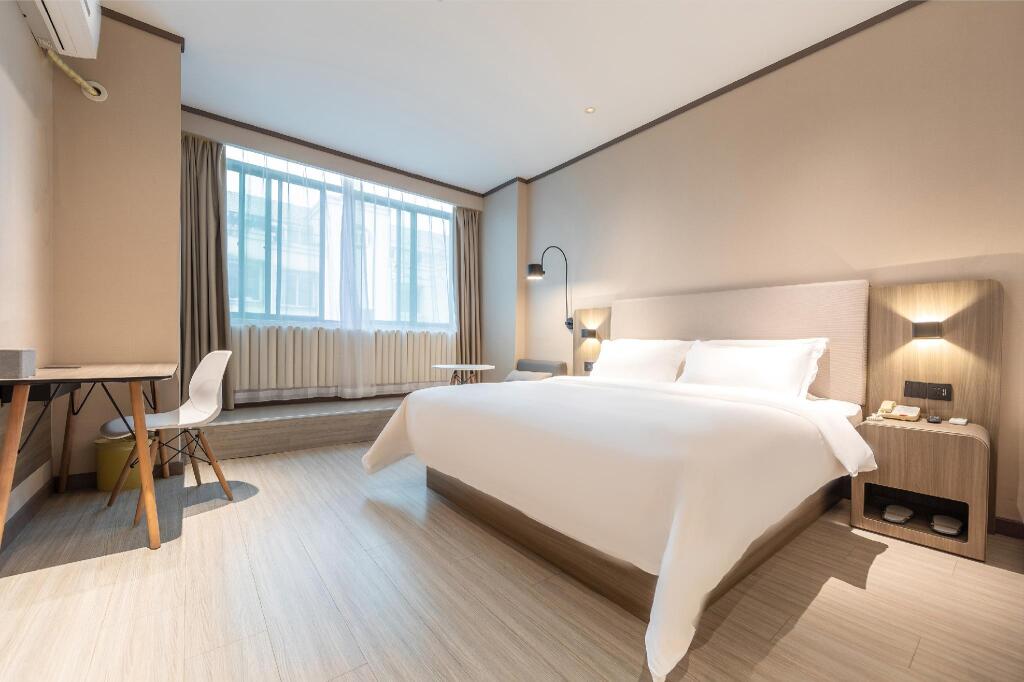 Пэнлай: Hanting Hotel Yantai Penglaige Zhonglou East Road