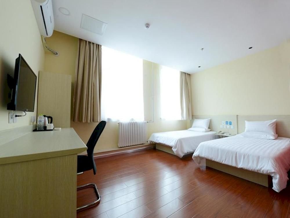Яньтай: Hanting Express Yantai University