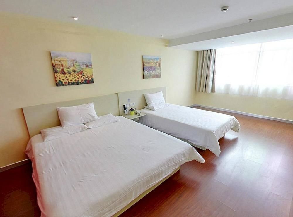 Пинлян: Hanting Express Pingliang New Minzhu Road