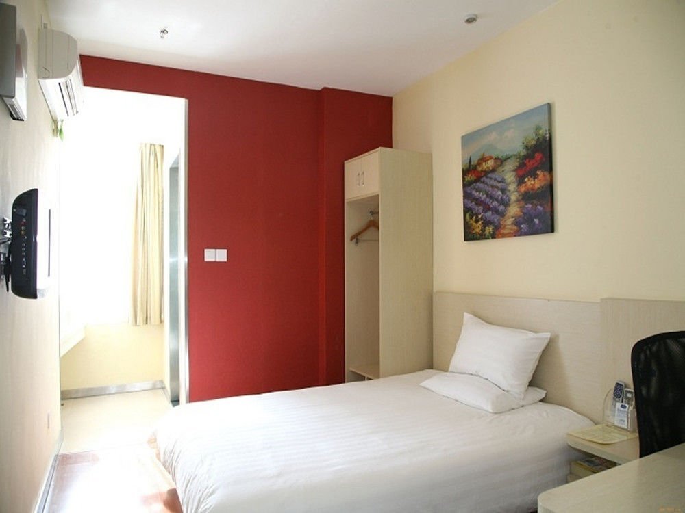 Пинлян: Hanting Express Pingliang New Minzhu Road