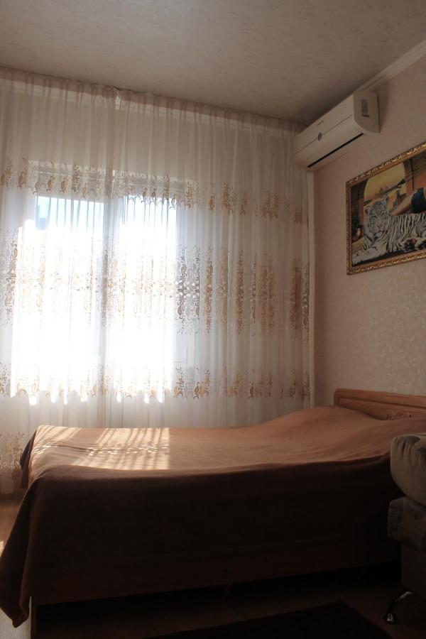 Лоо: Guest House Galina