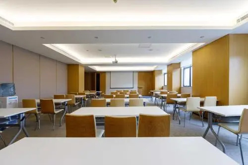 Шанхай: JI Hotel Shanghai Hongqiao International Exhibition Center