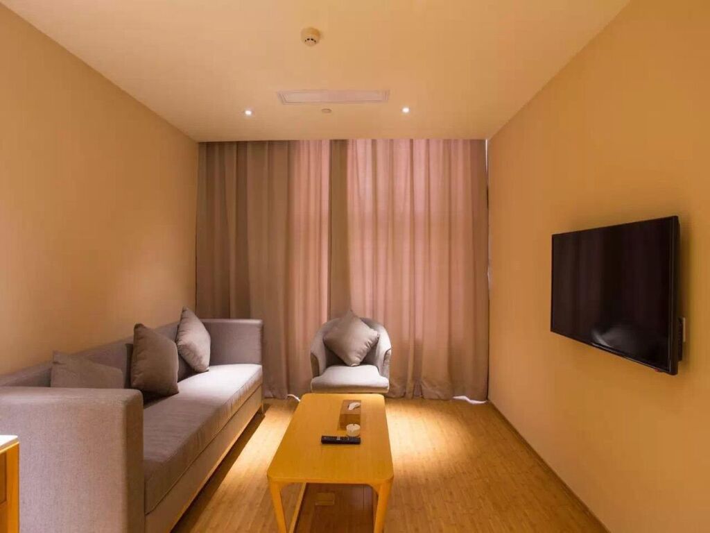 Шанхай: JI Hotel Shanghai Jinshanwei Railway Station