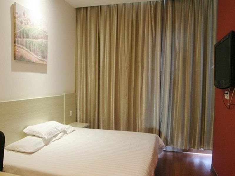 Уси: Ibis Wuxi Taihu Square Hotel