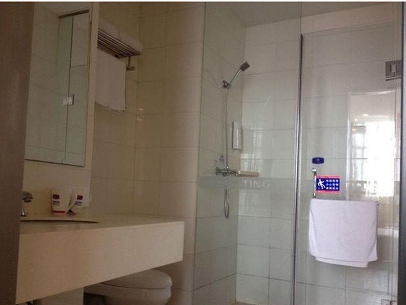 Уси: Ibis Wuxi Taihu Square Hotel
