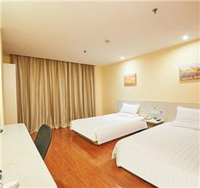 Шэньчжэнь: Hanting Express shenzhen Longgang Nanlian