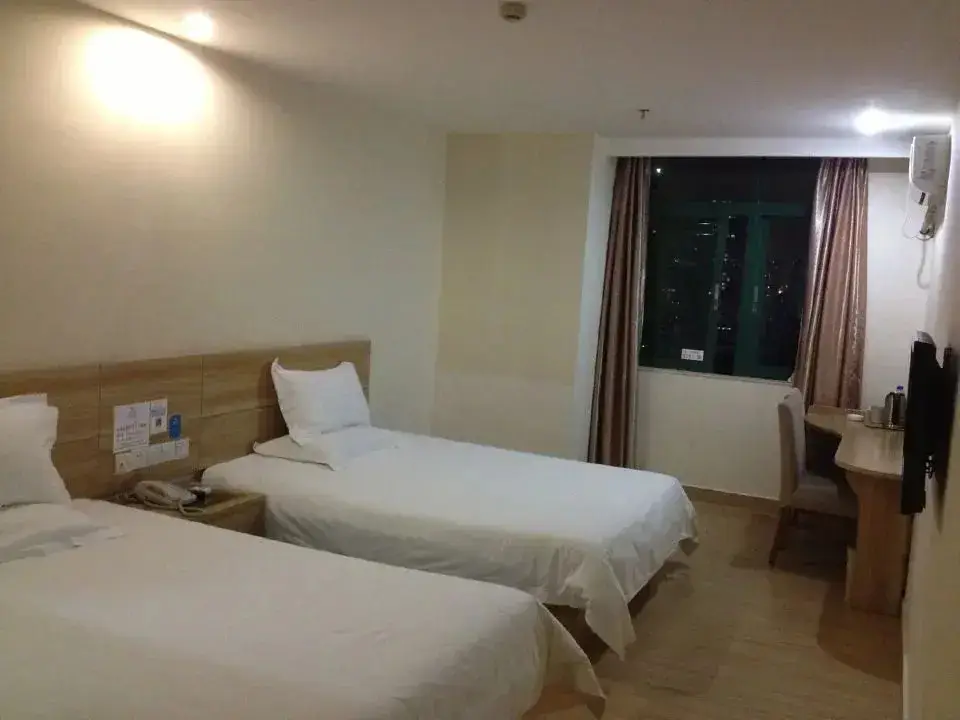 Шэньчжэнь: Hanting Express Shenzhen Hai Shang Shi Jie Zhao Shang Road Branch