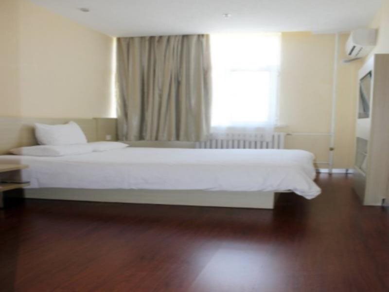Инин: Hanting Hotel Yining Shanghai Town