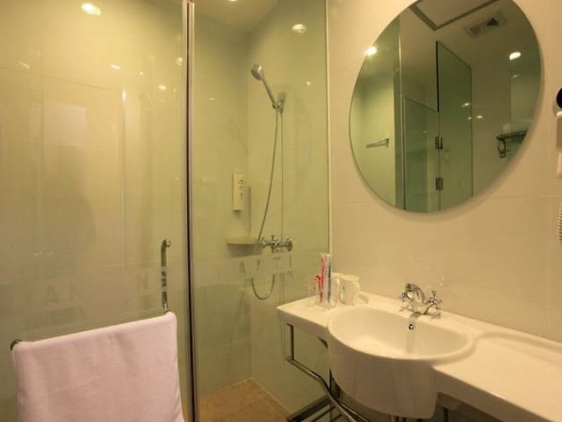 Юйлинь: Hanting Express Yulin Lingxiao Plaza Branch