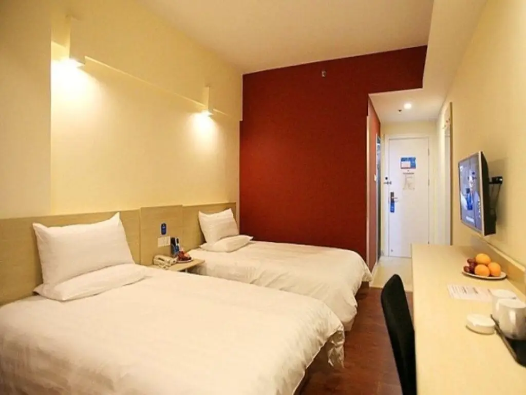 Ухань: Hanting Express Wuhan Dunkou Development Zone