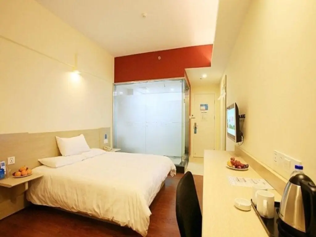 Ухань: Hanting Express Wuhan Dunkou Development Zone