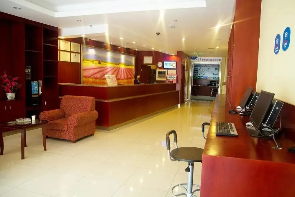 Чжанцзяцзе: Hanting Express Guyong Road