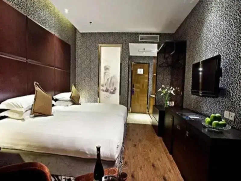 Цзясинь: Hanting Express Haiyan Chengxi Road