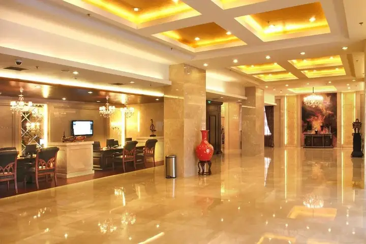 Яньтай: Yantai Yueting Hotel
