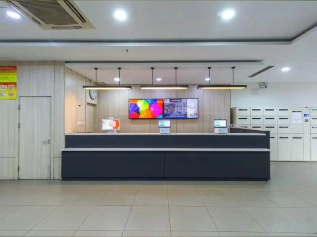 Home Inn JiNan Railway Station Square — фото 1