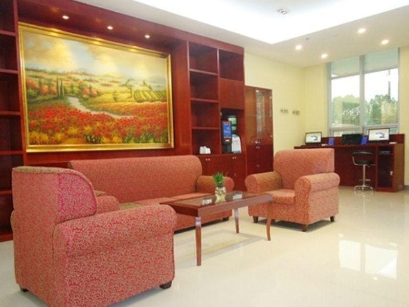 Тяньцзинь: Hanting Express Tianjin South Jiefang Road and Bridge