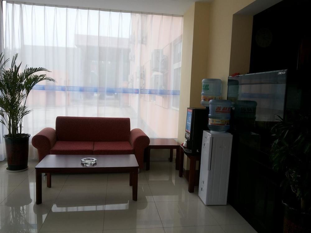 Цзинань: Hanting Hotel Jinan Yaoqiang International Airport