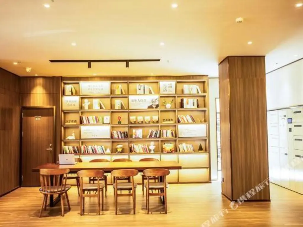 Лицзян: Hanting Express Lijiang Qixing Street Branch