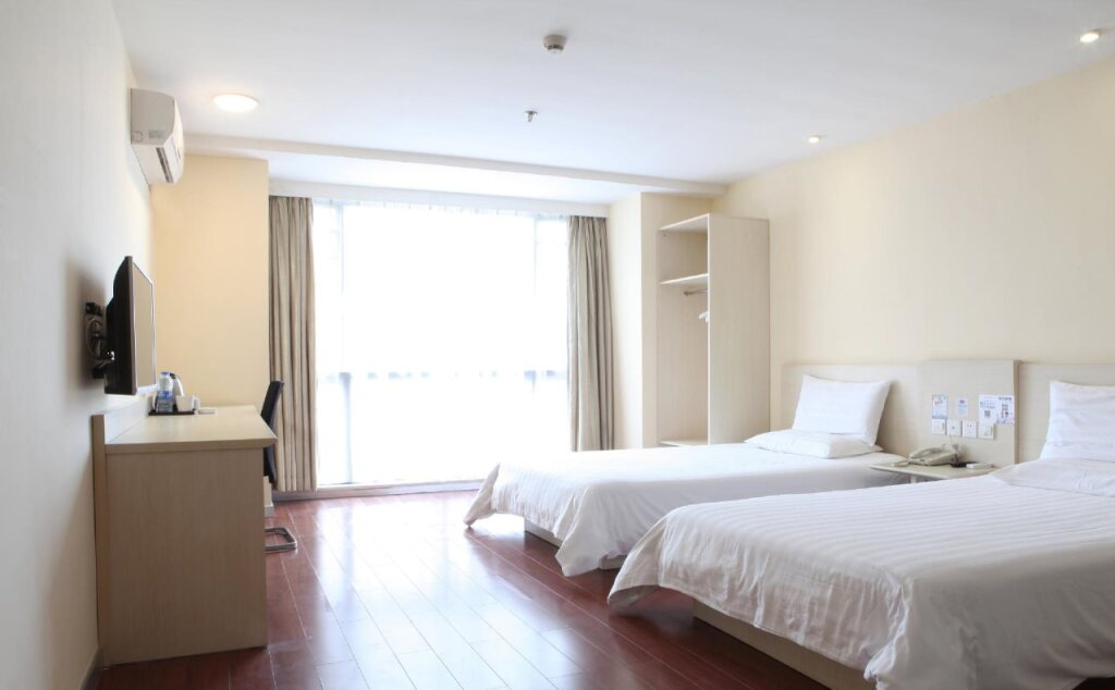 Гуанчжоу: Hanting Express Guangzhou Xi Lang Branch