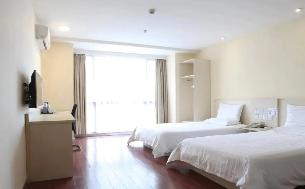 Гуанчжоу: Hanting Express Guangzhou Xi Lang Branch