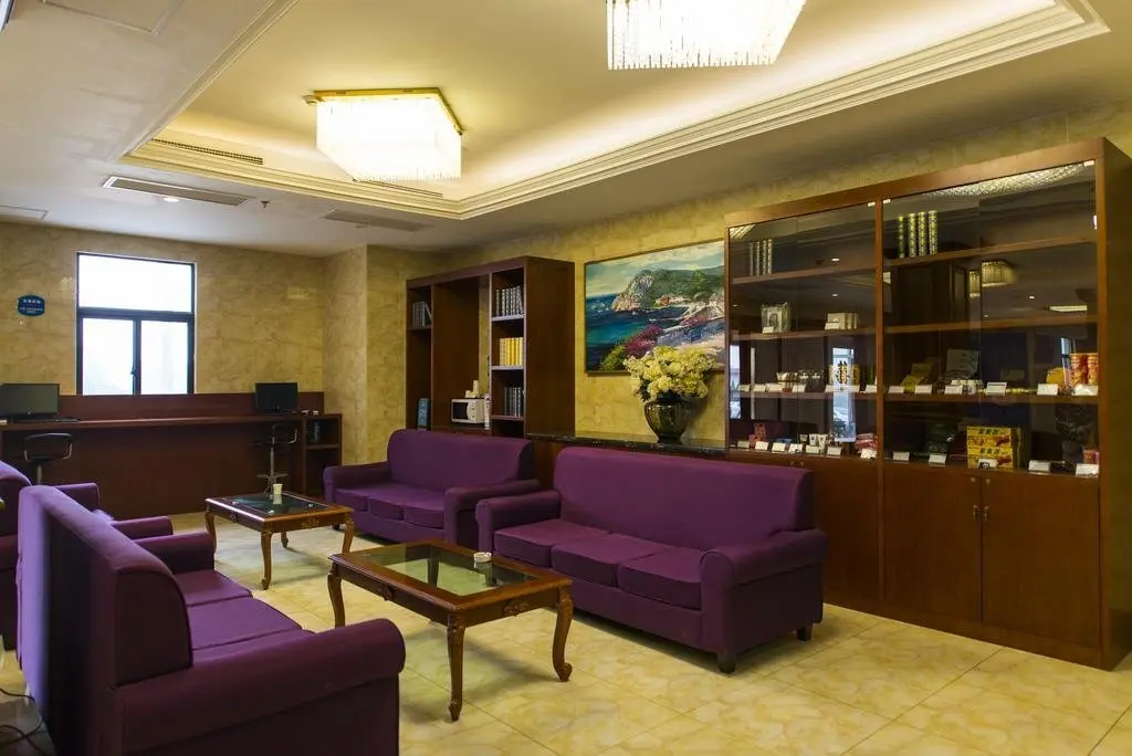 Шанхай: Hanting Express Shanghai Pudong Airport Haibin Road