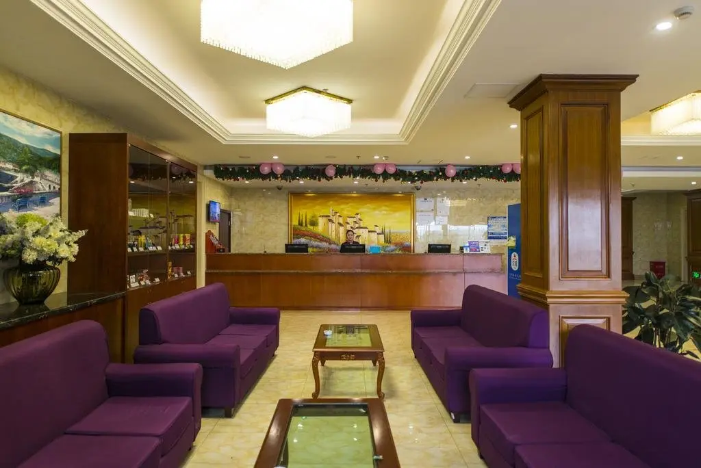 Шанхай: Hanting Express Shanghai Pudong Airport Haibin Road
