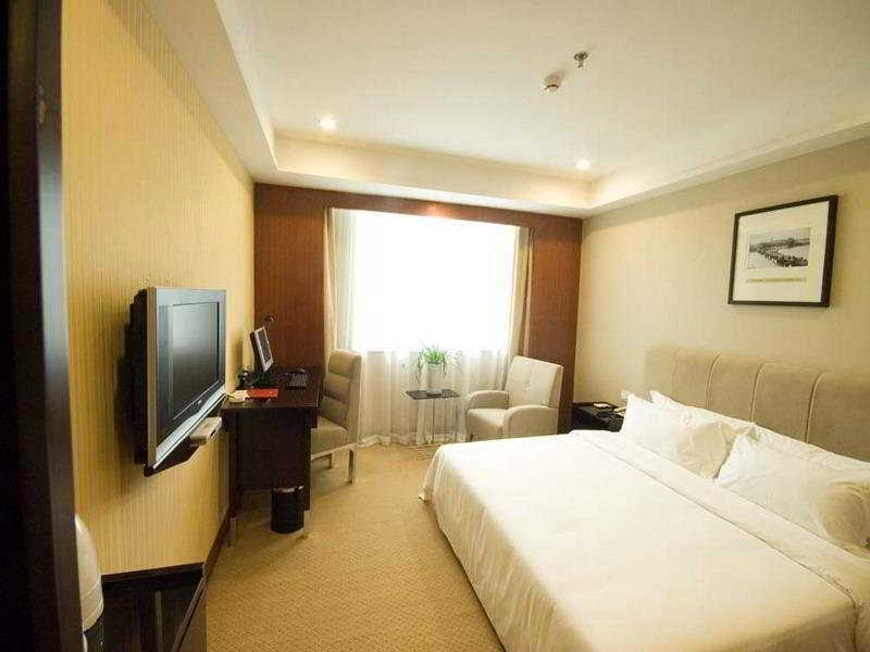 Yijia Business Inn — фото 1