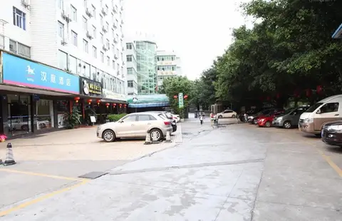 Hanting Hotel Guangzhou Tianpingjia Metro Station — фото 1