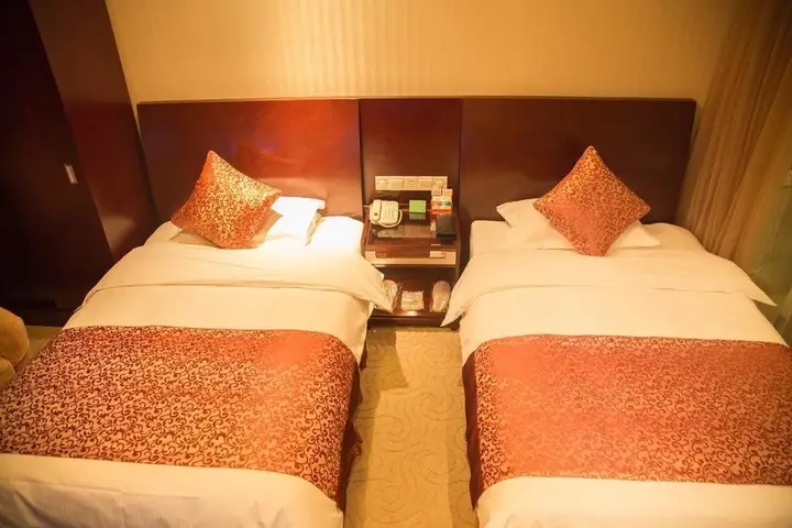 Нинбо: Days Inn Frontier Cixi