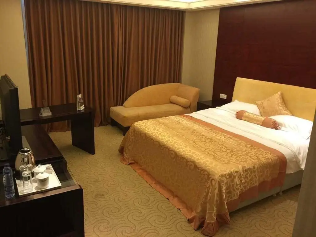 Нинбо: Days Inn Frontier Cixi
