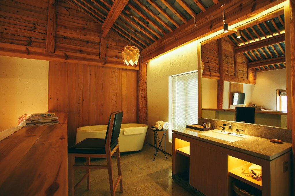 Лицзян: Arro Khampa by Zinc Journey Lijiang