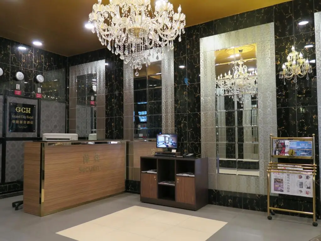 Гонконг: Grand City Hotel