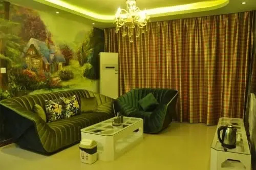 Тайюань: Huazhong Theme Apartment Hotel
