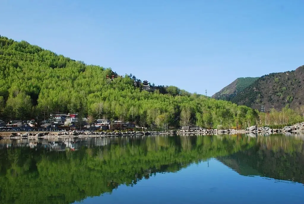 Синьчжоу: Wutai Mountain Chun Nuan Hua Kai Youth Hostel