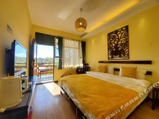 Дали: Dali Ancient Town Feng Huang Hua Kai Thai Hostel