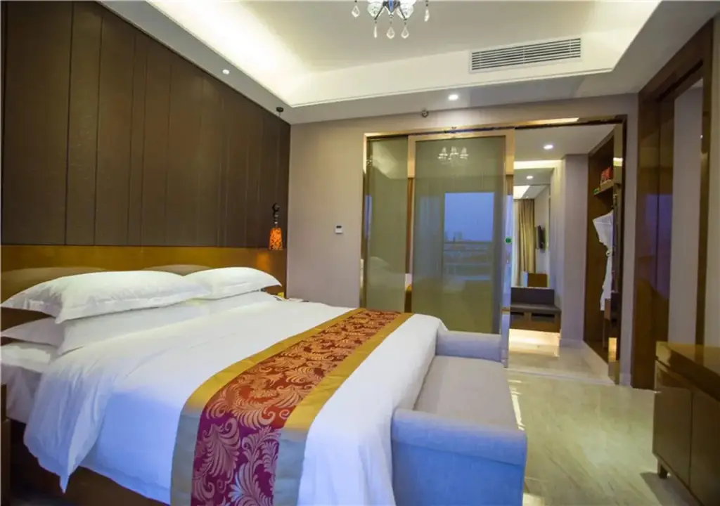 Санья: Vienna Hotel Sanya Bay