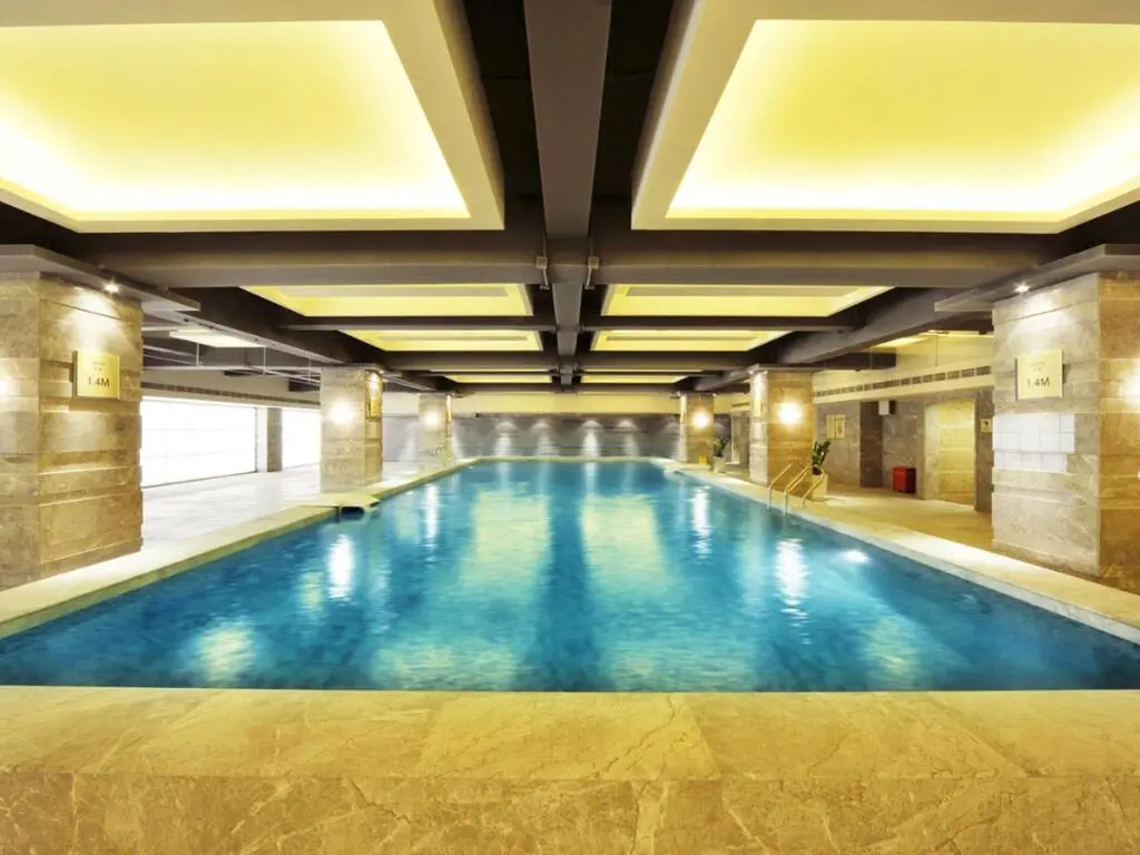 Ухань: Royal Suites & Tower