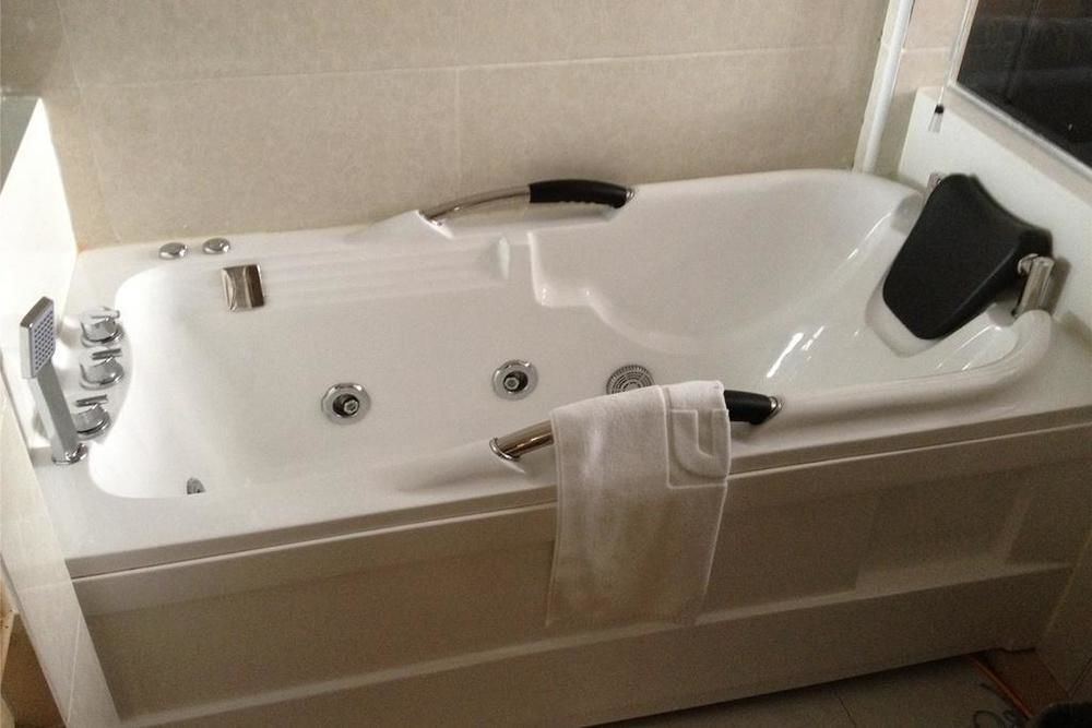Шанхай: FX Hotel Xizangbei Road