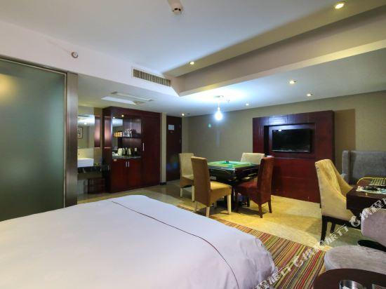 Иу: Landu Hotel