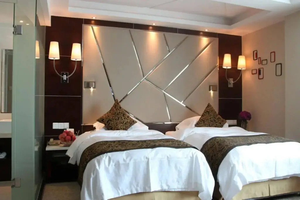 Яньтай: The Center Hotel Yantai